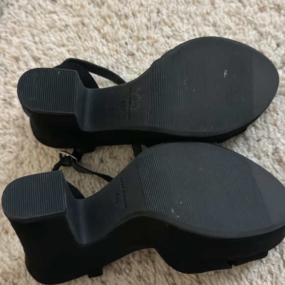 American rag co. Heels - Picture 7 of 8